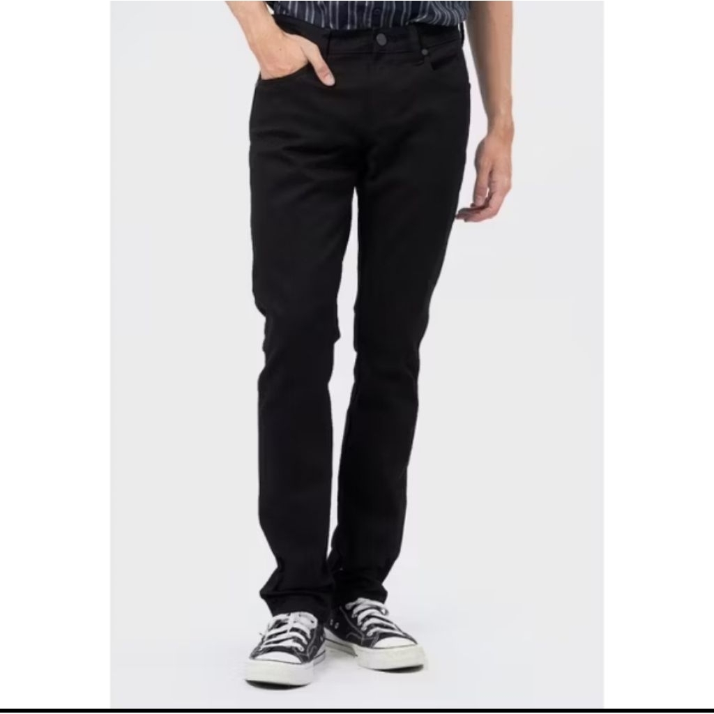 Celana Wrangler Original SPENCER 06A22 Black