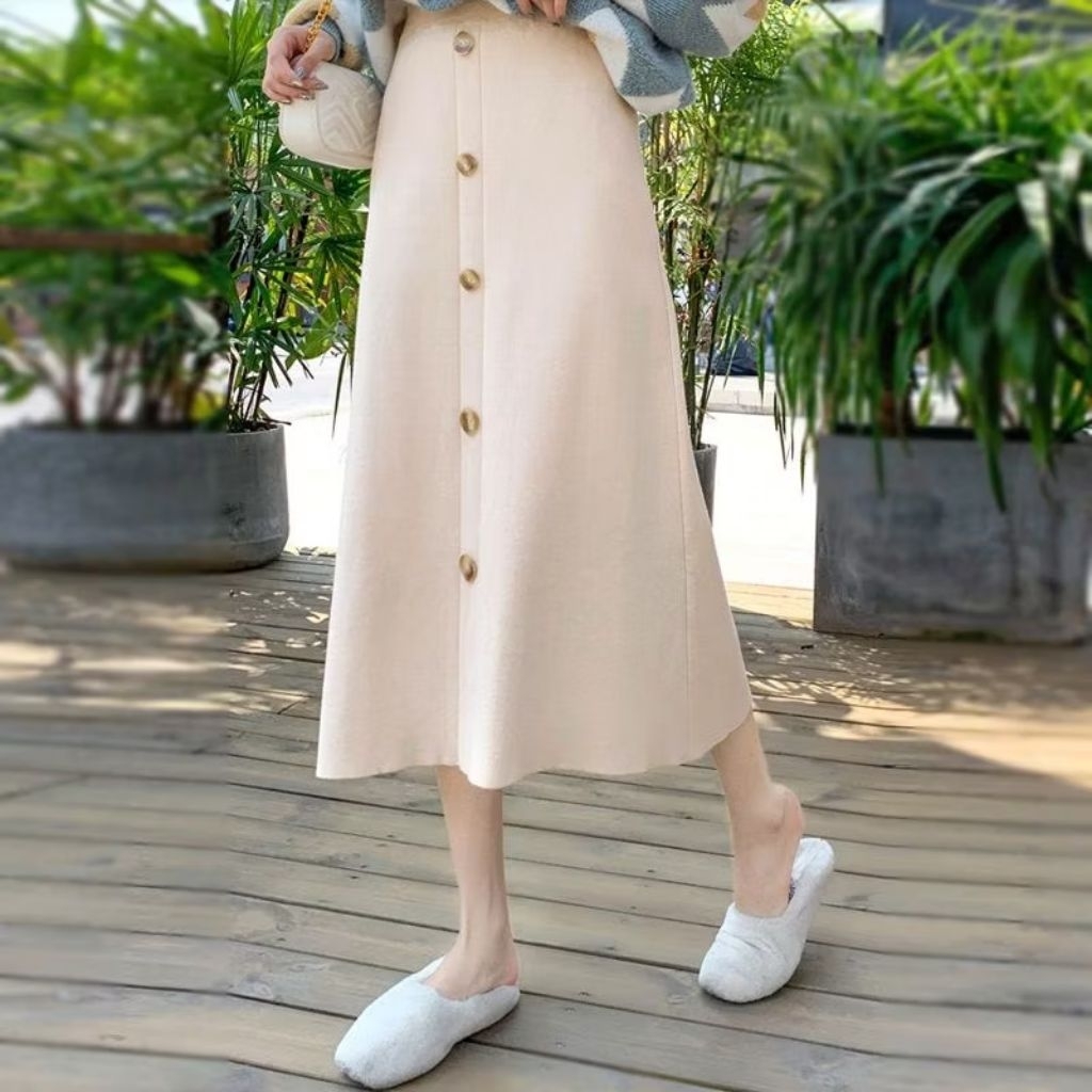 rok rajut warna apricot