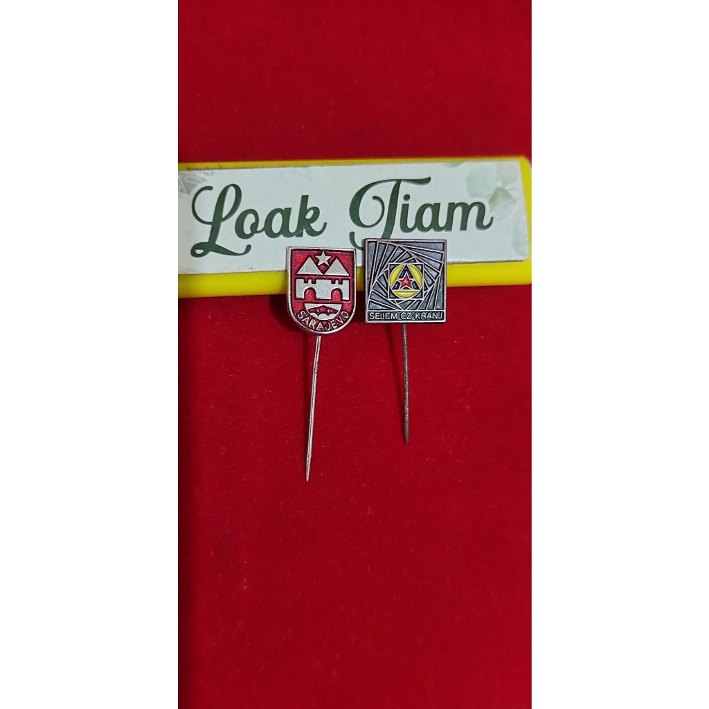 pajangan pin pin vintage 2 buah