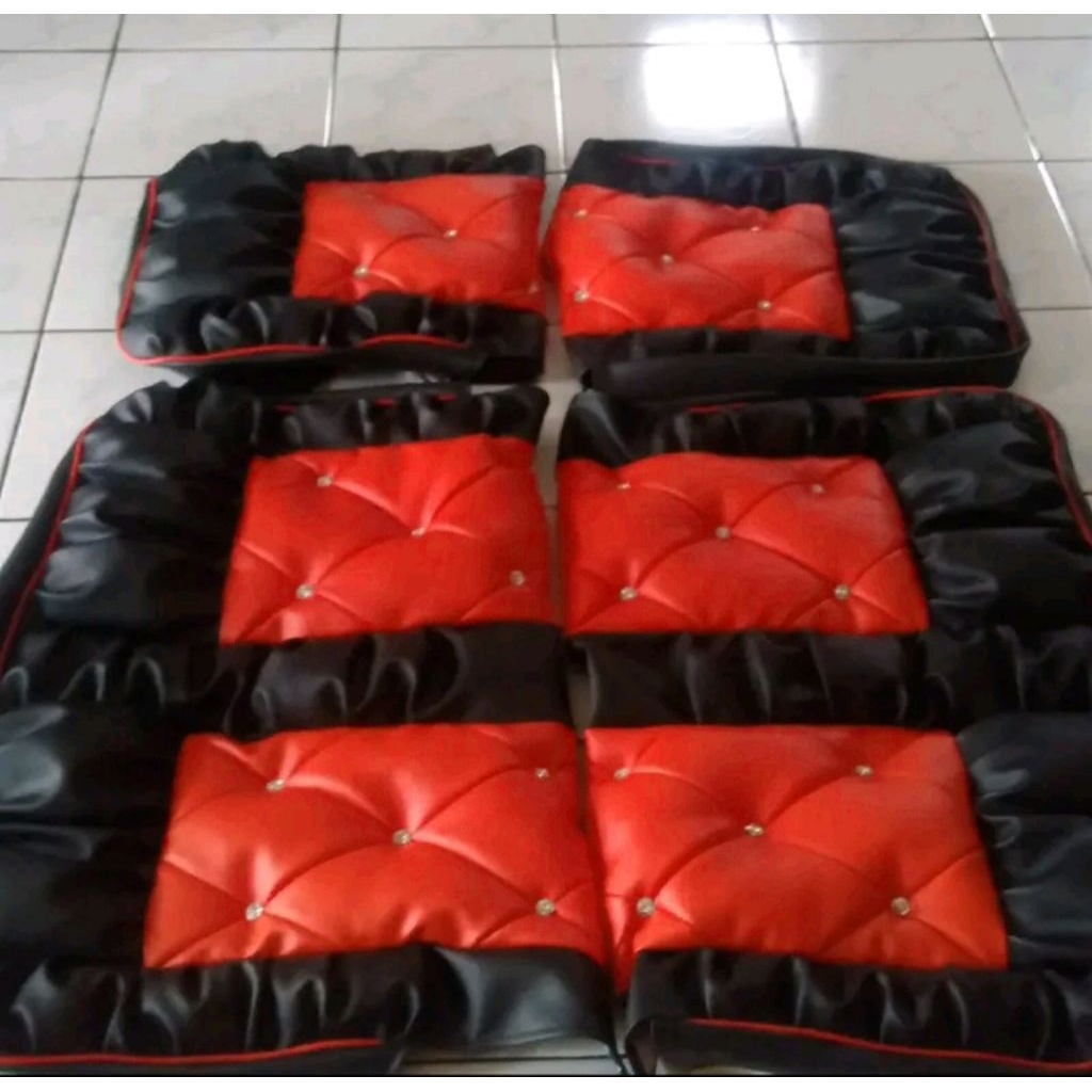 SARUNG JOK MOBIL VARIASI SOPA KANCING BAHAN KULIT SYNTETIC BISA UNTUK SEMUA MOBIL PICKUP SEPERTI GRA