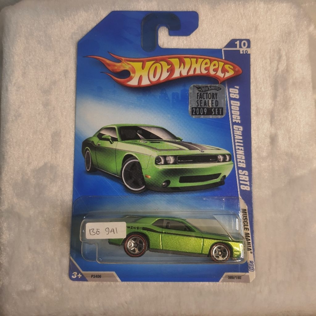 Hot Wheels 08 Dodge Challenger SRT8 Wallmart