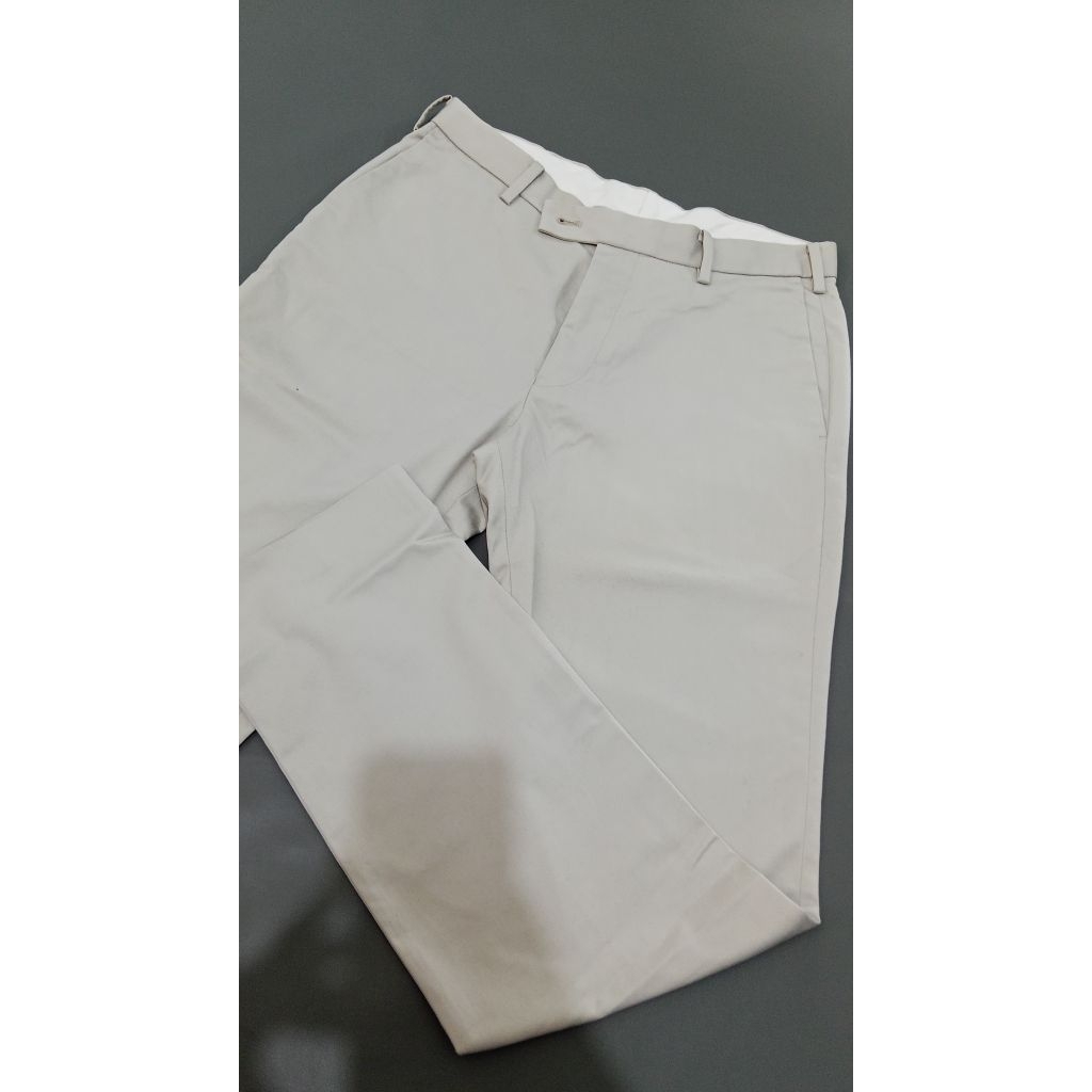 PRELOVED CELANA BAHAN CHINO CEWE COWO UNIQLO COD