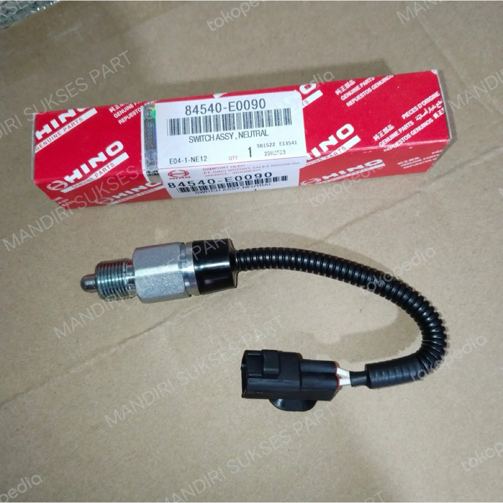 SWITCH TRANSMISI HINO 500 84540-E0090 SWITCH NETRAL TRANSMISI HINO 500