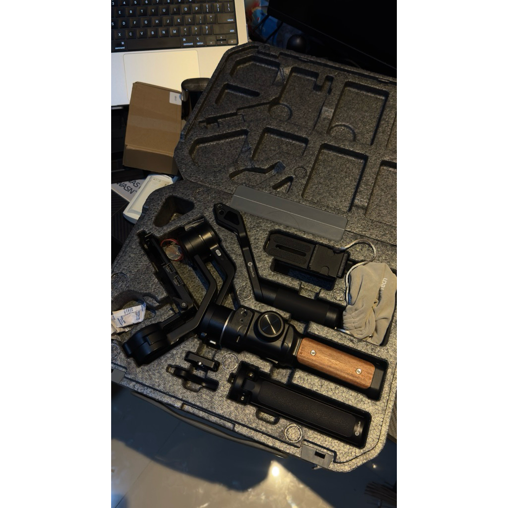 Gimbal Stabilizer Feiyu Tech AK2000S FULLSET, MULUS LIKE NEW