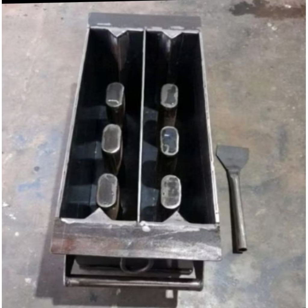 cetakan batako double engsel 35x15x10 lobang 3