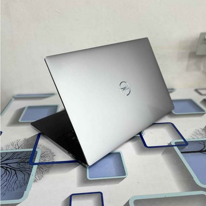 Laptop Second Dell Precision 5550 / Core i9 Gen 10 / VGA Quadro T2000 4Gb