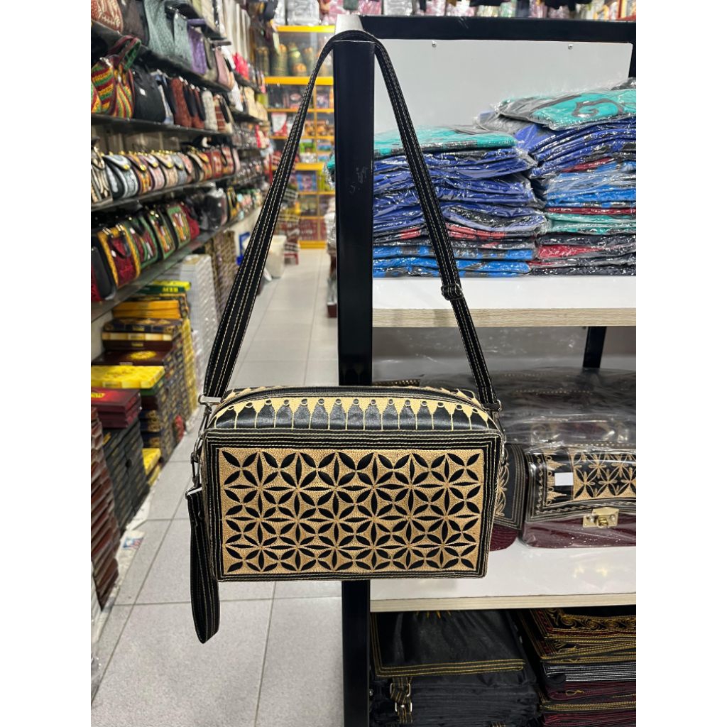 Tas selempang bordir khas Aceh / Dompet selempang bordiran motif khas Aceh