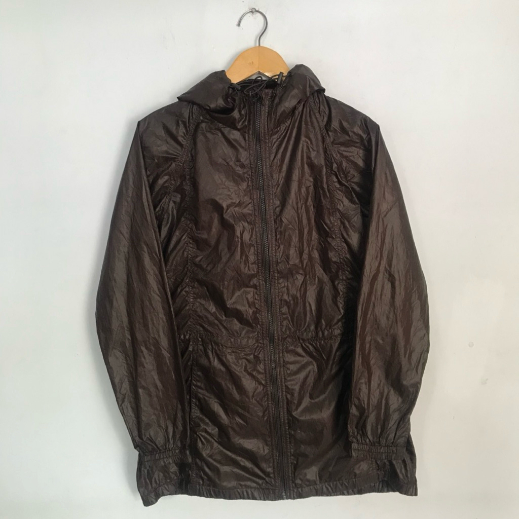 JAKET RUNNING UNIQLO