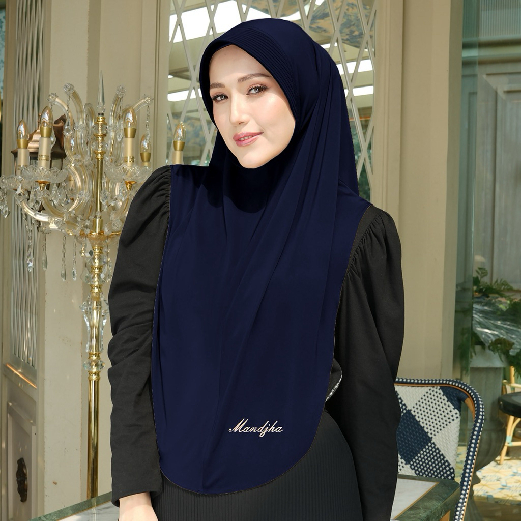 Mandjha Hijab Jasmine Bergo Kerudung Instan by Ivan Gunawan - Jasmine Navy