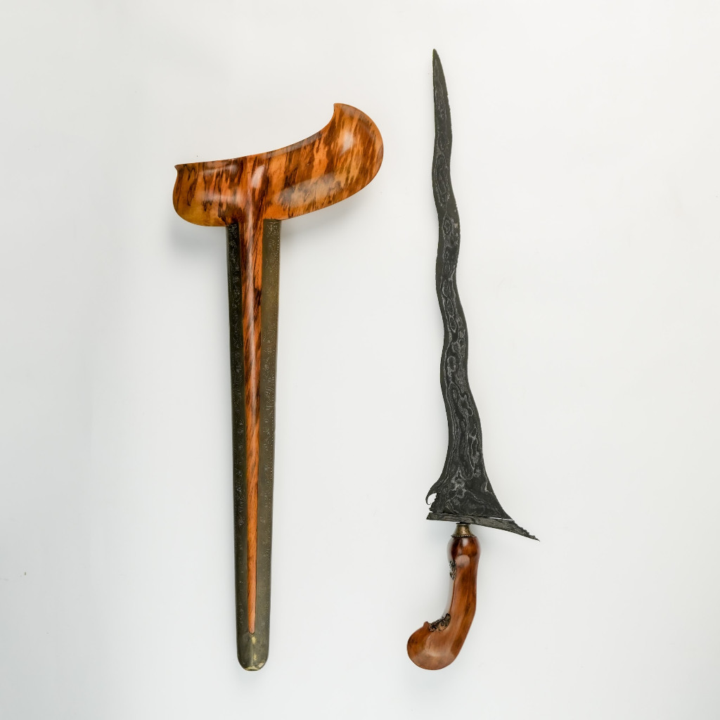 KRS carubuk pamor wahyu tumurun tangguh madiun sepuh