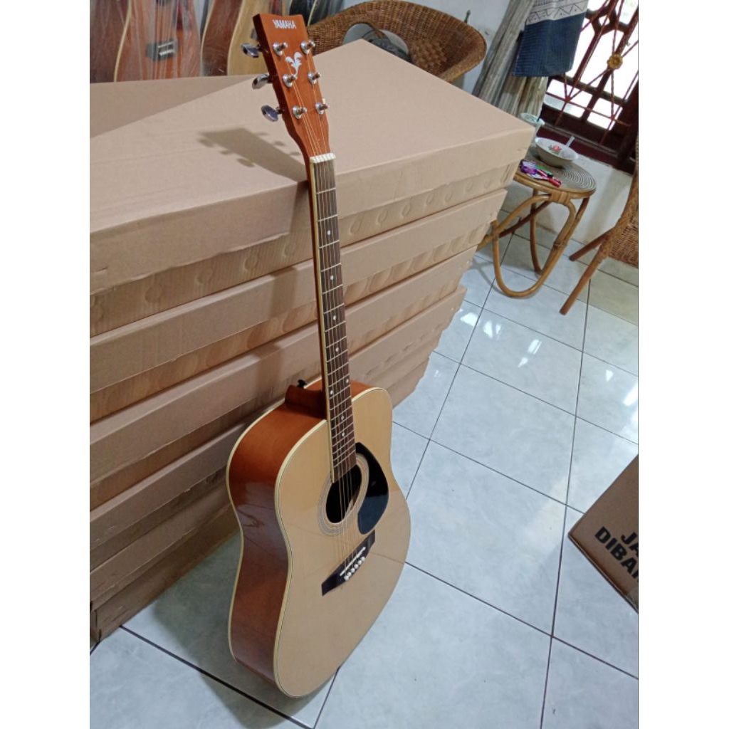 Gitar akustik yamaha f310 jumbo custom/Gitar baru