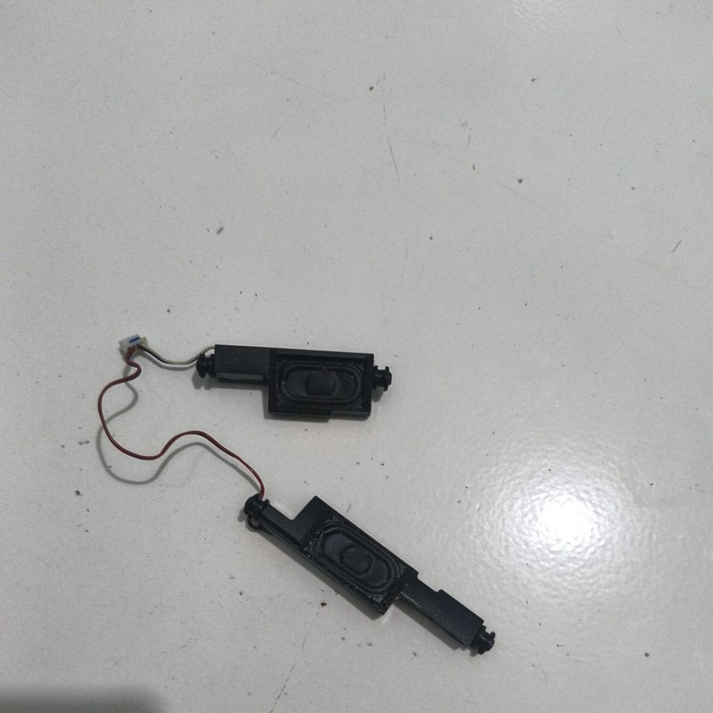 Axioo Pico w217cu speakers