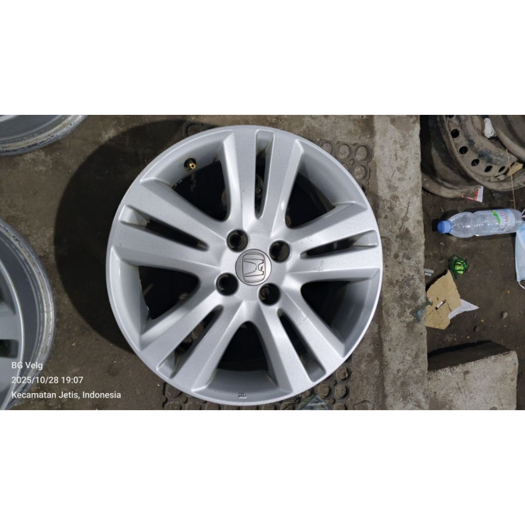 velg jazz rs ring 16 pcd 4x100 kondisi utuh cat ori(bijian buat serep)