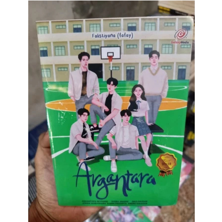 Novel Argantara falistiyana