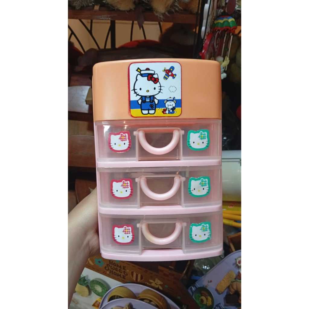 Rak susun Plastik Hello Kitty
