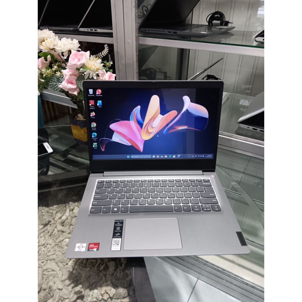 Laptop Lenovo Ideapad Slim 3