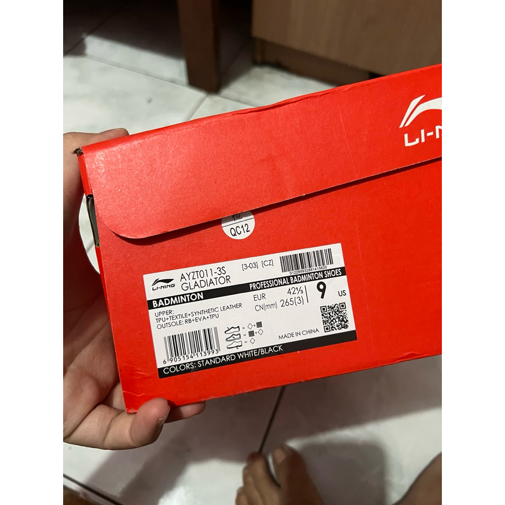 Sepatu Badminton Lining Gladiator 01 Wide Black White - Bekas, Pemakaian Pribadi, Lengkap