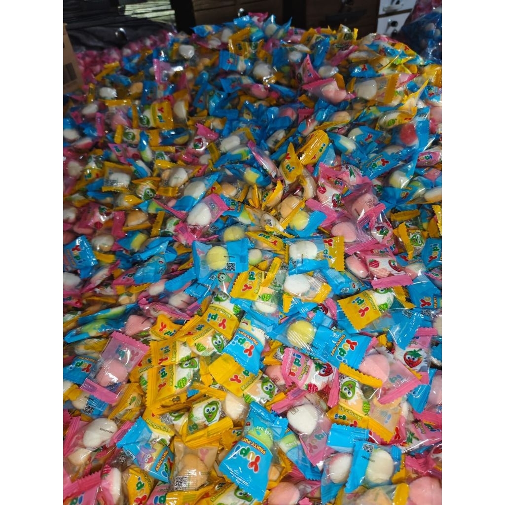 promo yupi kiloan / permen yupi strawberry kiss manggo kiss