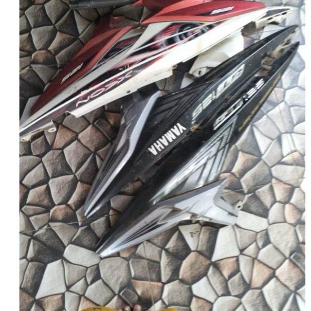 bodi belakang Yamaha xeon karbu xeon rc xeon gt copotan random (ORIGINAL)
