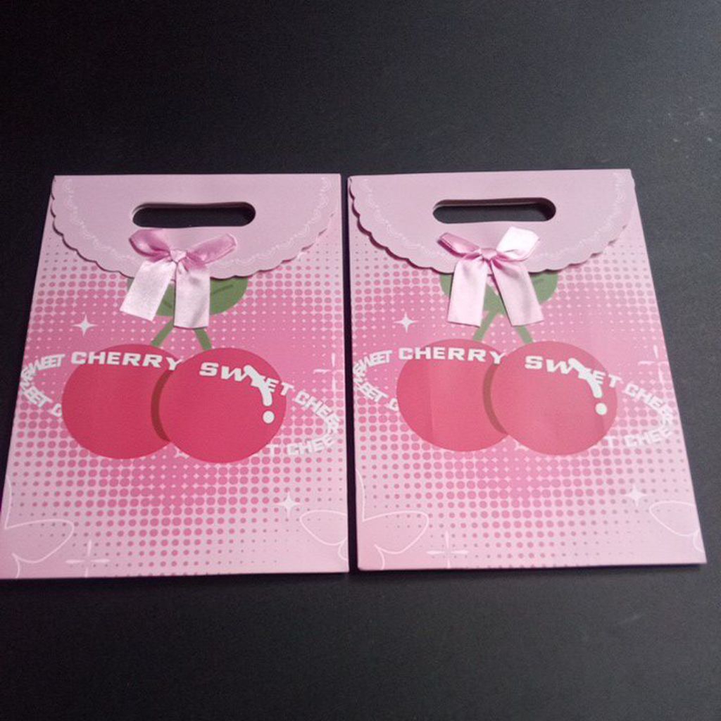 paper bag tutup pita cherry ukuran sedang