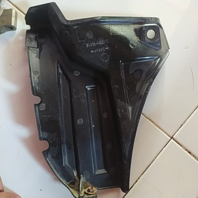 T0000458 LINER FENDER BELAKANG KANAN AVANZA