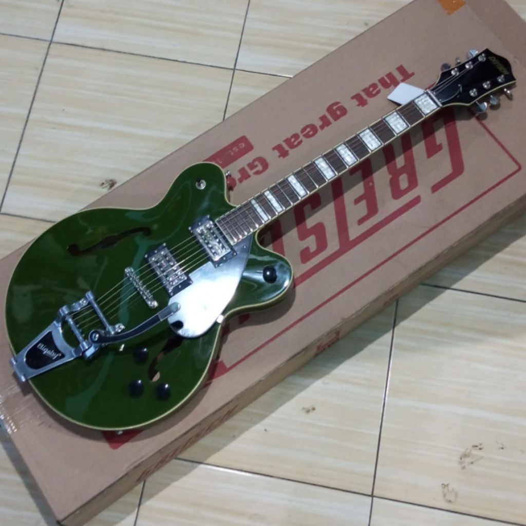 GRETSCH G2622T green torino with bigsby