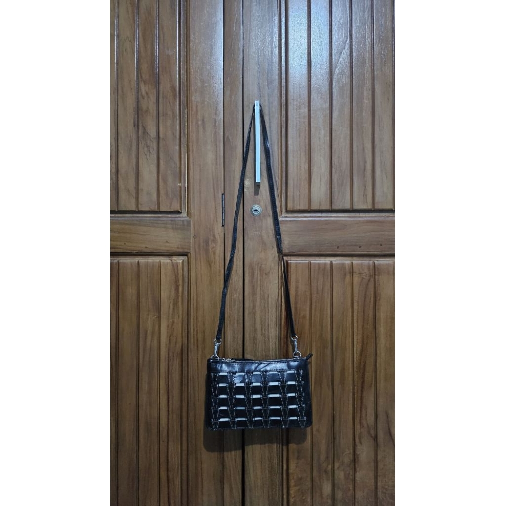 Zara sling bag mini/Zara sling hp/tas hp/sling bag banyak ruang