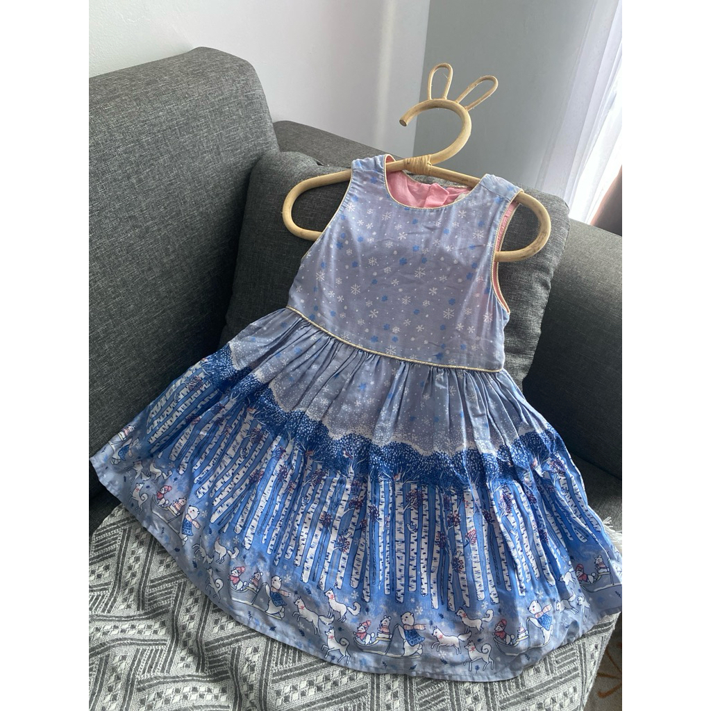 preloved dress super fluffly and megar snow bear sleve dress cotton size 2y not naluri little ones