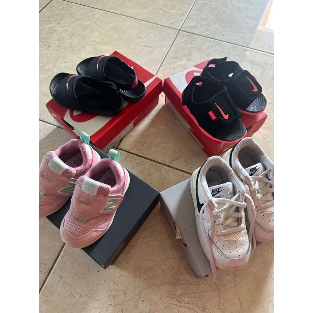 Preloved/ Second Sepatu dan sandal anak branded kota medan dengan kotak sepatu