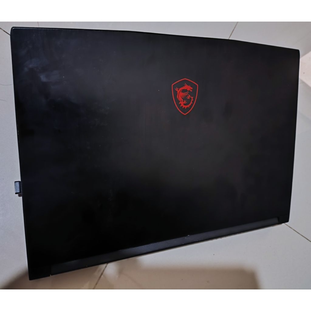 Laptop Gaming MSI GF63 Thin 10SCSR
