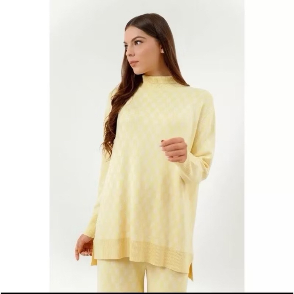 sweater buttonscarves