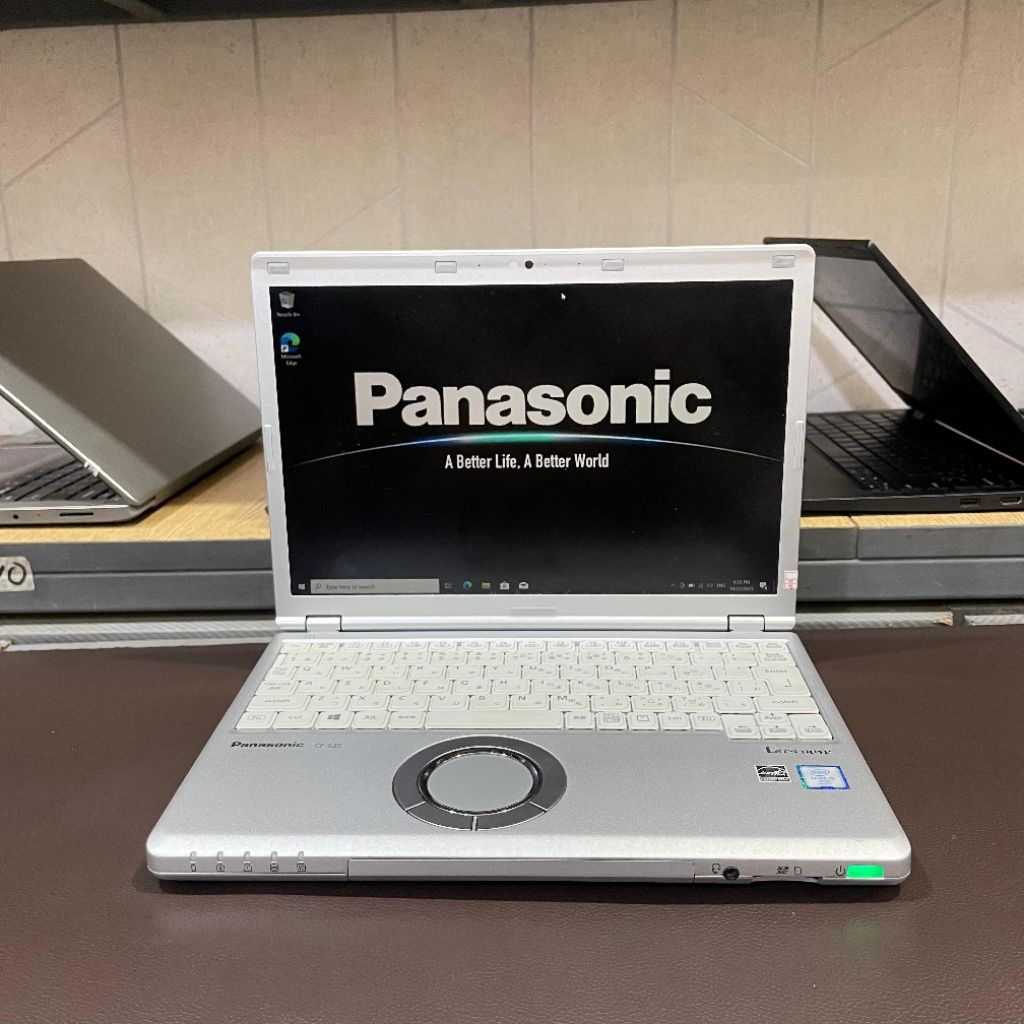 Laptop Panasonic CF-SZ5, Core i5-6300U Ram 8Gb SSD 256Gb intel HD Graphics 520 FHD Full aplikasi sia