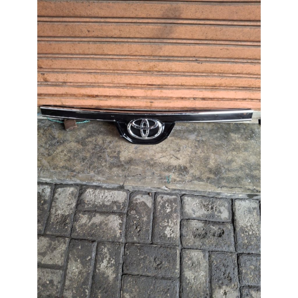 Grill Toyota Avanza 2022-2024 Original