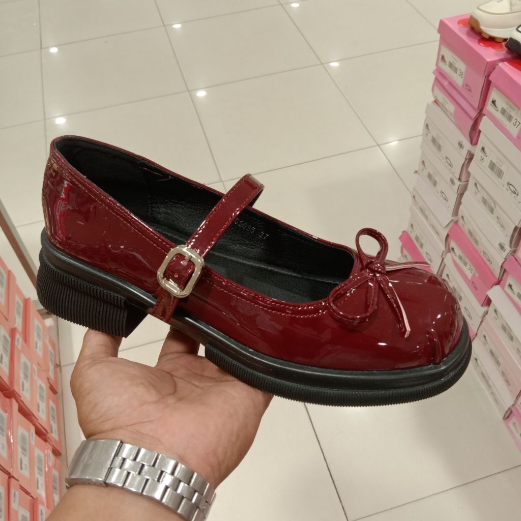GENNY SEPATU SLIP ON GLOSY FEMINIM WANITA ORIGINAL