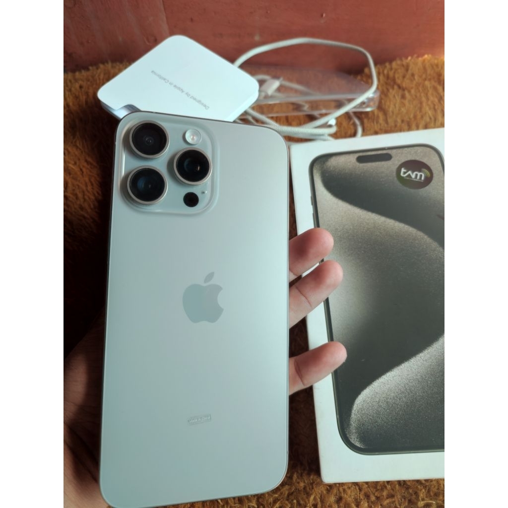 iPhone 15 Pro Max 256 iBox/iPhone 15 Pro Max 256 second like new