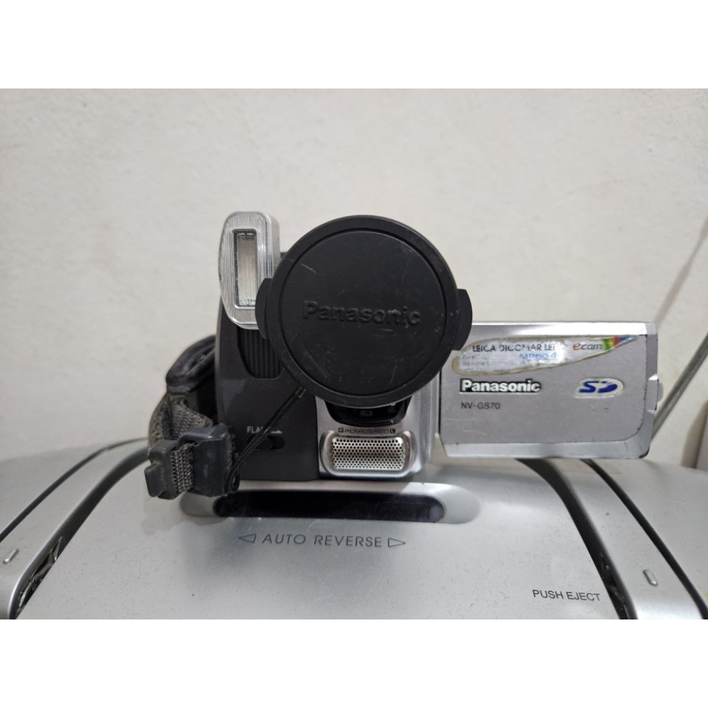 handycam panasonic LEICA DICOMAR LENS NV-GS70