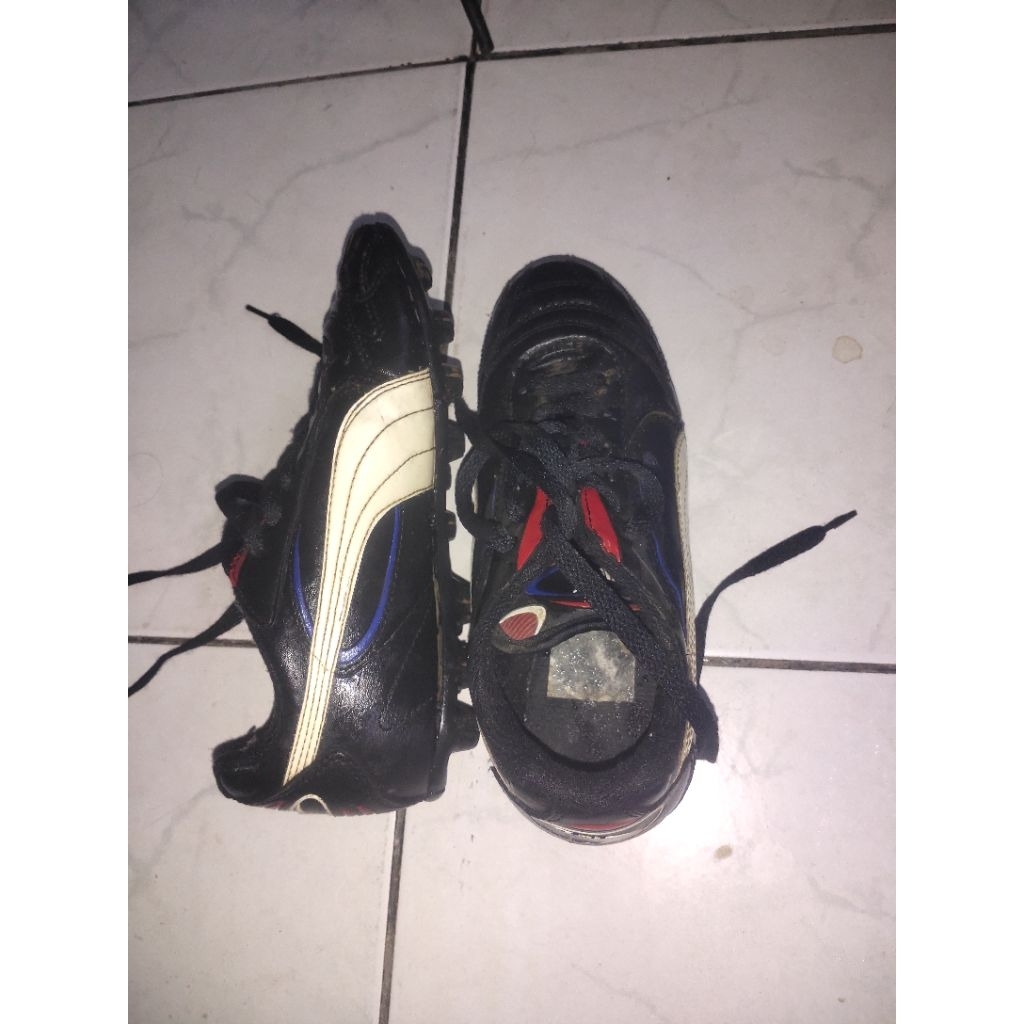 sepatu sepak bola puma anak