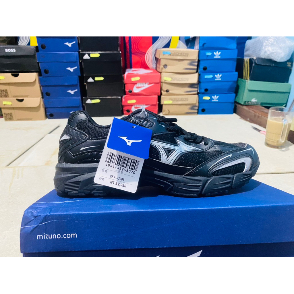 MIZUNO BADMINTON & VOLLEY BLACK/SILVER