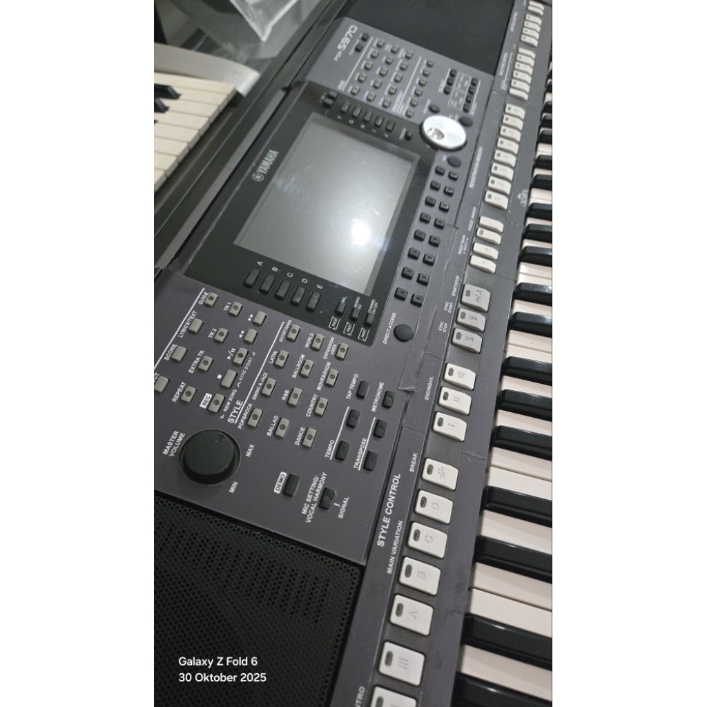 Yamaha PSR S970 Keyboard Arranger Second Mulus Lecet Pemakaian