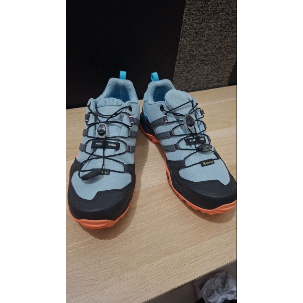 Sepatu Gunung/ Sepatu hiking/ sepatu track/ sepatu treking