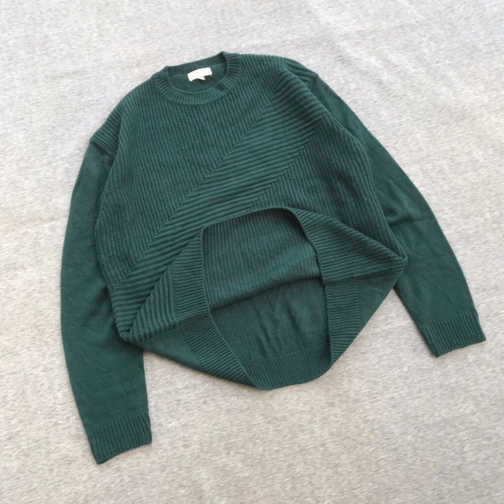 asterr outfitters knitwear ukuran L (Ld120cm)