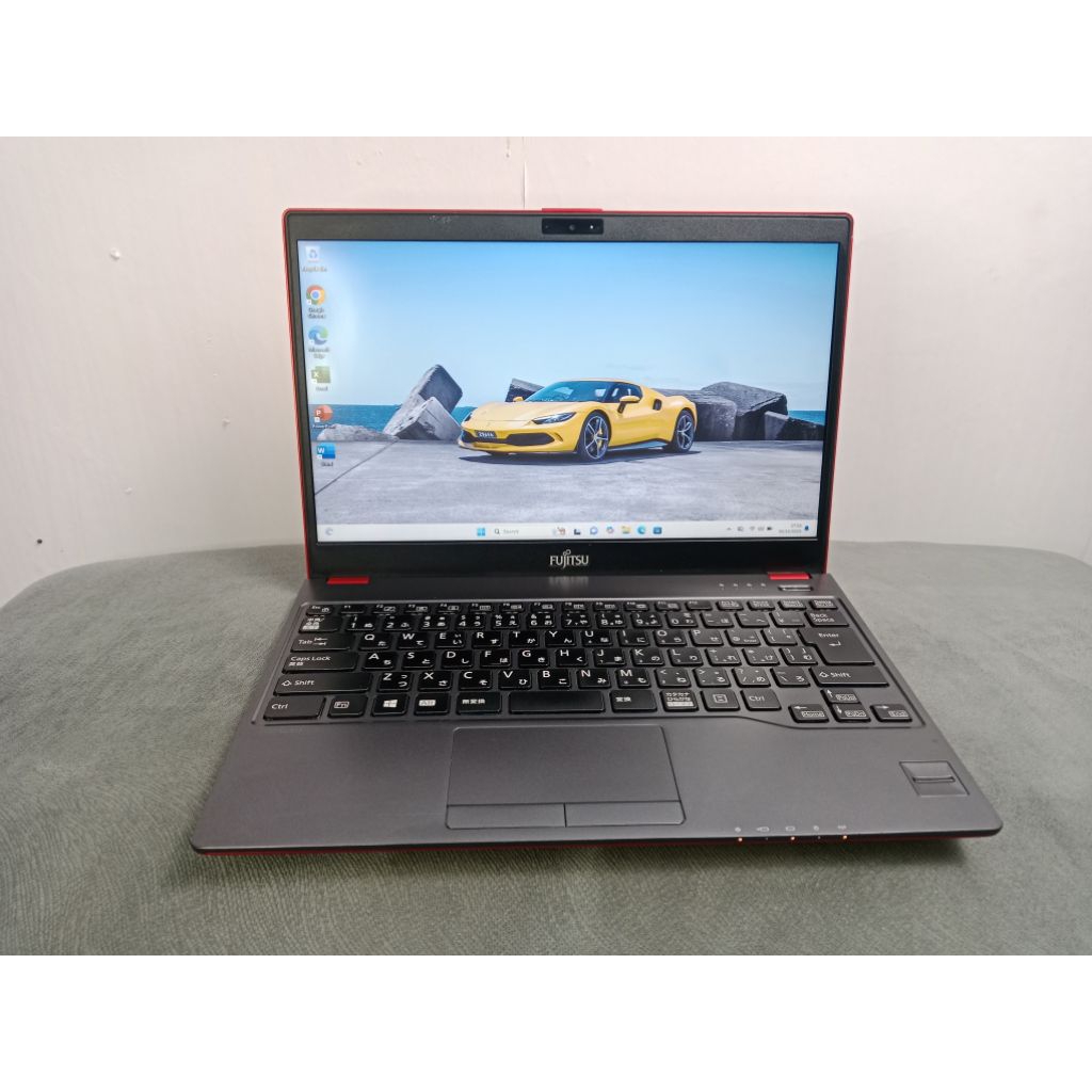 FUJITSU FUTRO MU937 HD INTEL CELERON 3865U RAM8GB SSD512GB MULUS