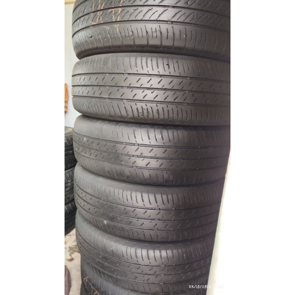 Ban mobil 175 65 R14 bekas dan tubles
