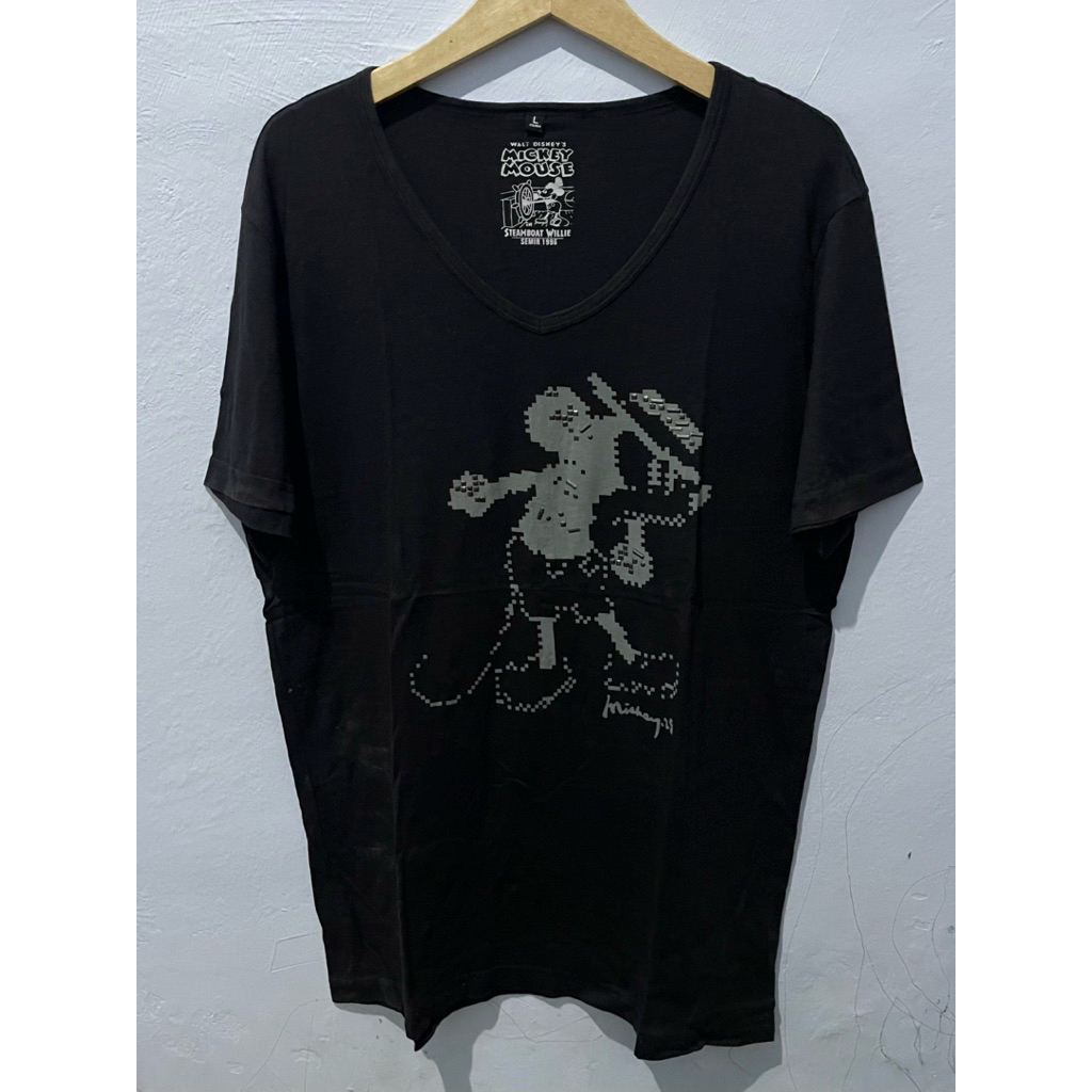 Kaos Cewek Disney Second