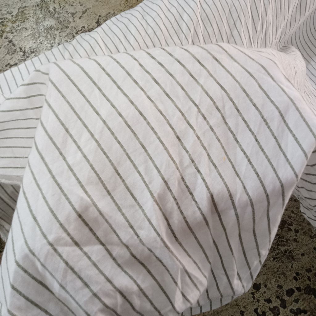 KAIN KATUN OXFORD SALUR HARGA/0,5M