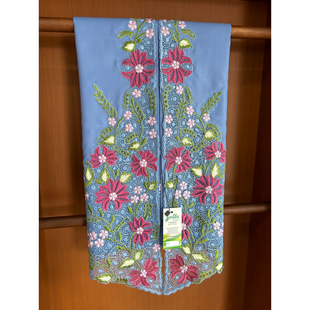 BAHAN KEBAYA BORDIR - MOTIF BUNGA CAPIT