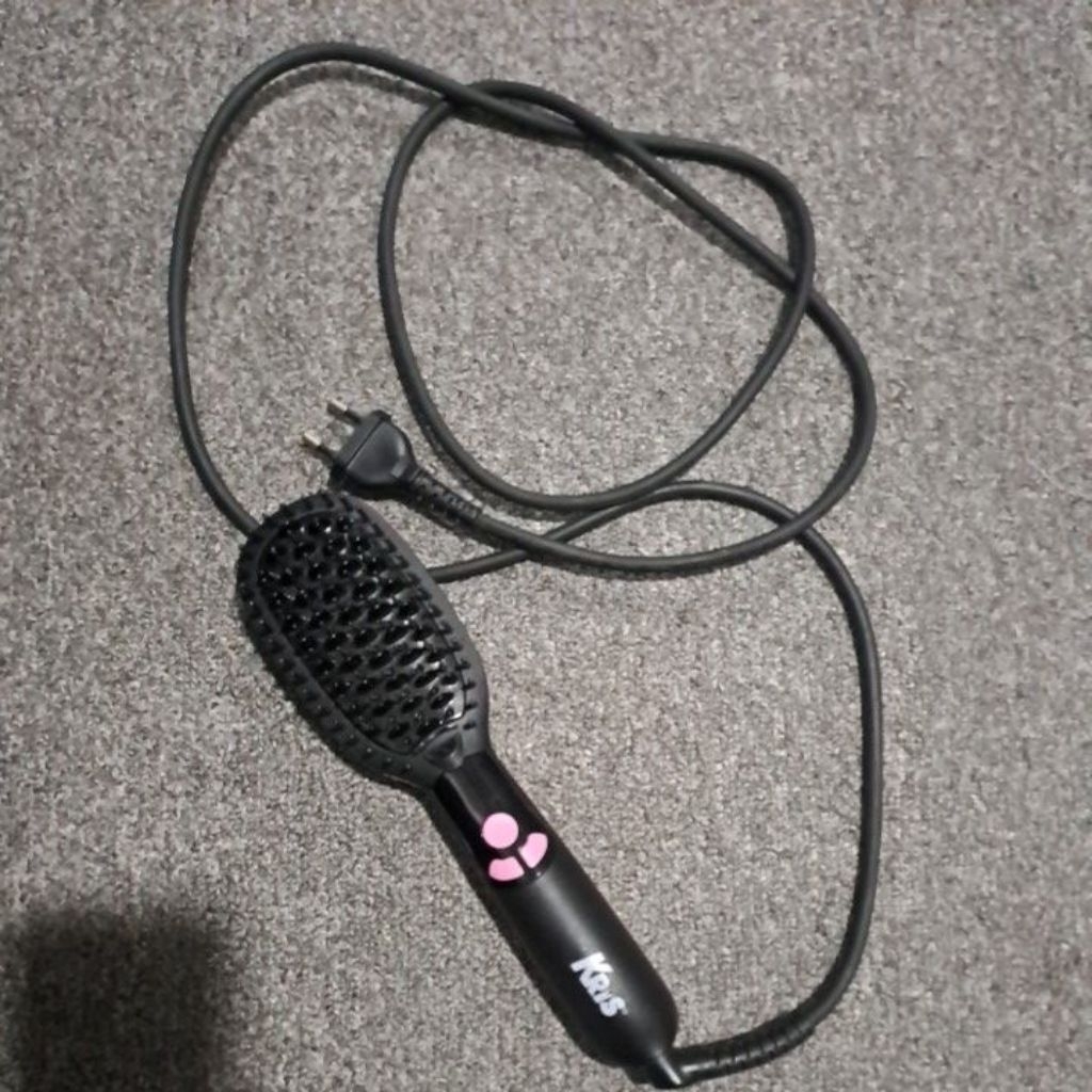*PRELOVED brush hair Kris