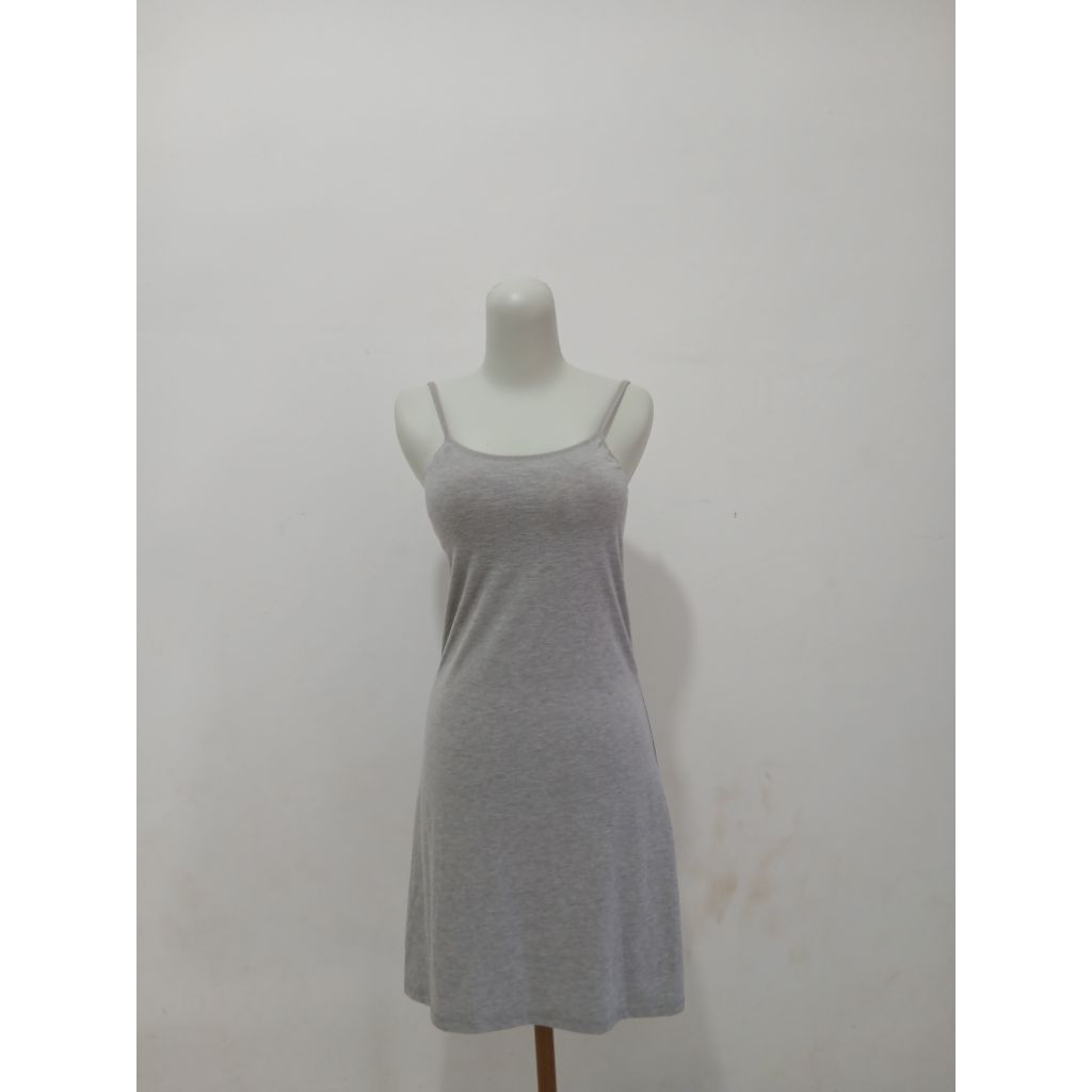 dres kaos abu