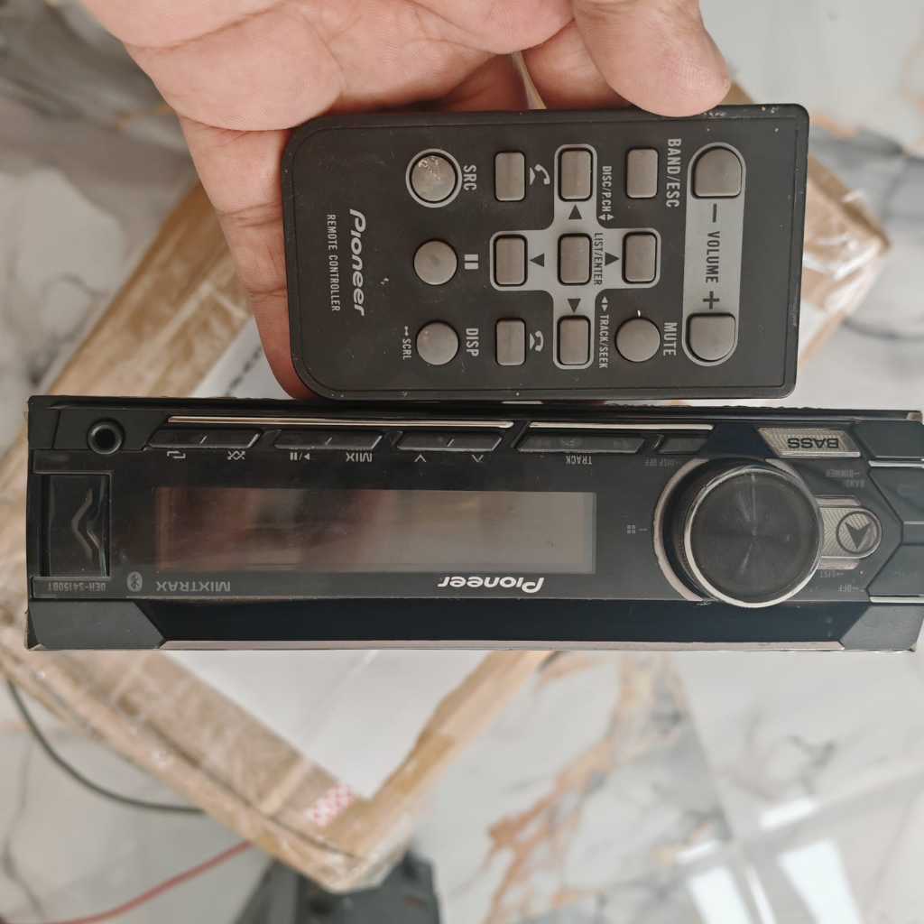 Tape Mobil PIONEER sudah bluetooth + remote