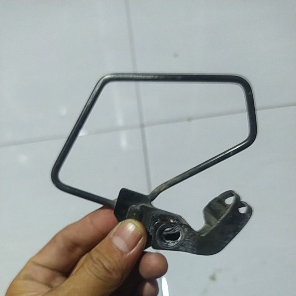 breket selang rem depan HONDA BEAT, SCOOPY, VARIO original